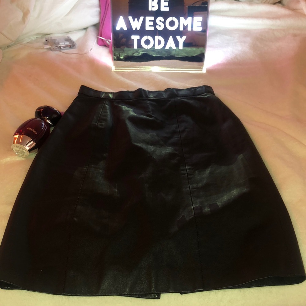 Lather skirt
